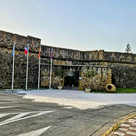 Monte Duquesa Plaza Palmeras Close To Port And Manilva