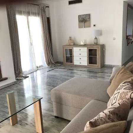 Monte Duquesa Plaza Palmeras Close To Port And Apartment Manilva