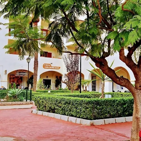 Monte Duquesa Plaza Palmeras Close To Port And