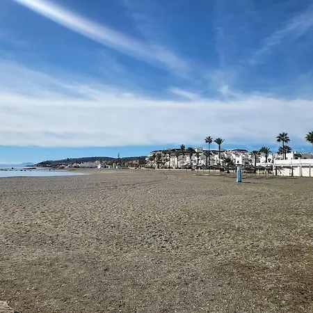 Monte Duquesa Plaza Palmeras Close To Port And Apartment