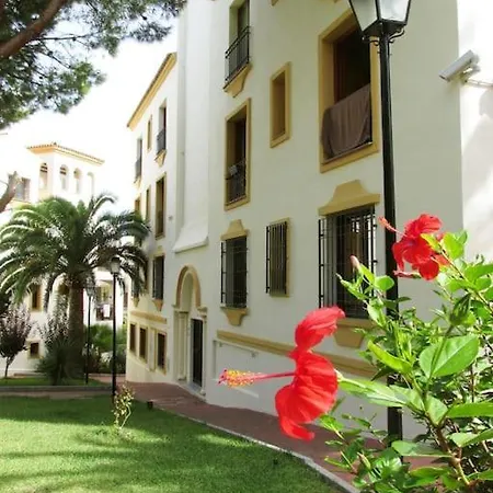 Monte Duquesa Plaza Palmeras Close To Port And