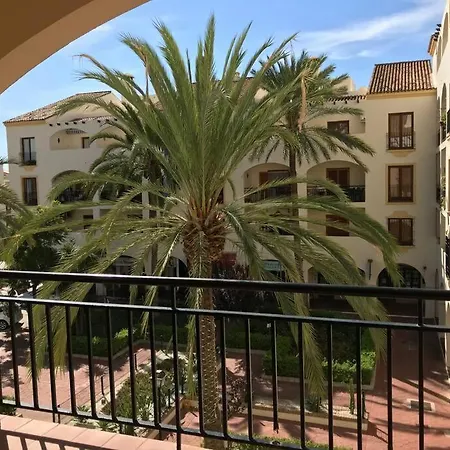 Monte Duquesa Plaza Palmeras Close To Port And